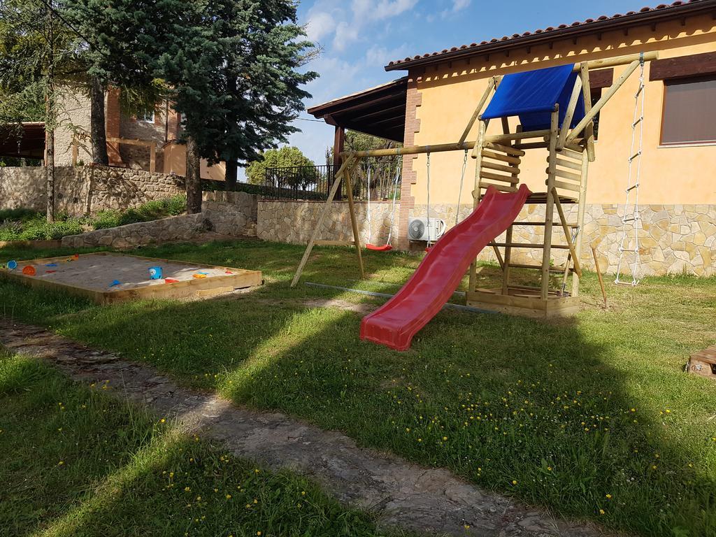 Affittacamere Casa Climent Aviá Esterno foto